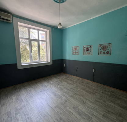 Снимка 2 — 4-стаен апартамент в Център, София с балкон на бул. Христо Ботев
