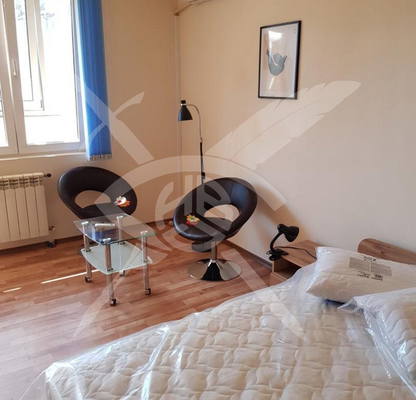 Снимка 2 — Едностаен апартамент 55 кв.м. в Център с асансьор