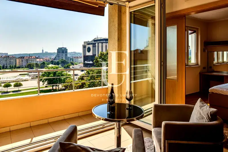 3-bedroom apartment in Sofiya, Centyr