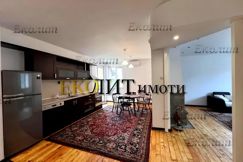3-bedroom apartment in Sofiya, Centyr