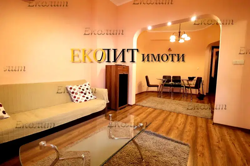 3-bedroom apartment in Sofiya, Centyr