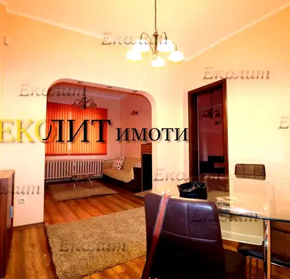 Снимка 3 — Луксозен 3-стаен апартамент в Център, София с тераса
