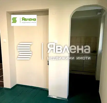 Снимка 4 — Тристаен апартамент в Център, София с балкон към вътрешен двор