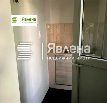 Снимка 5 — Тристаен апартамент в Център, София с балкон към вътрешен двор