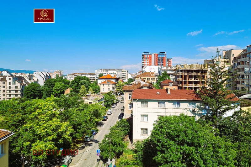 3-bedroom apartment in Sofiya, Centyr