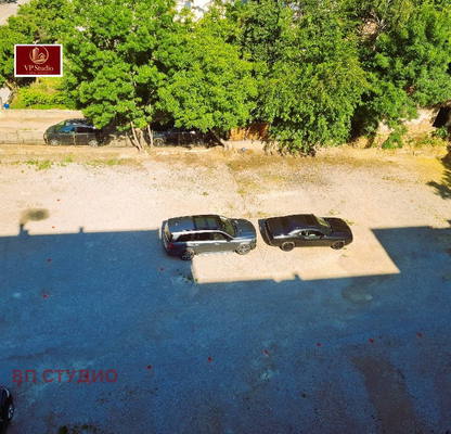 Снимка 3 — Тристаен апартамент с тераса в Център, София