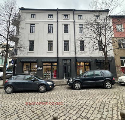 Photo 2 — Three-room apartment with balcony in Center, Sofia