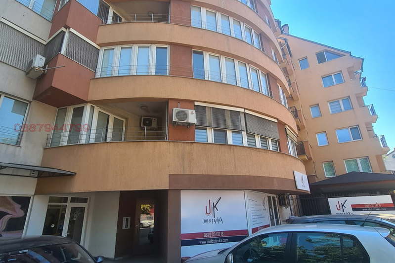 Three-room apartment in Center, Sofia with parking space