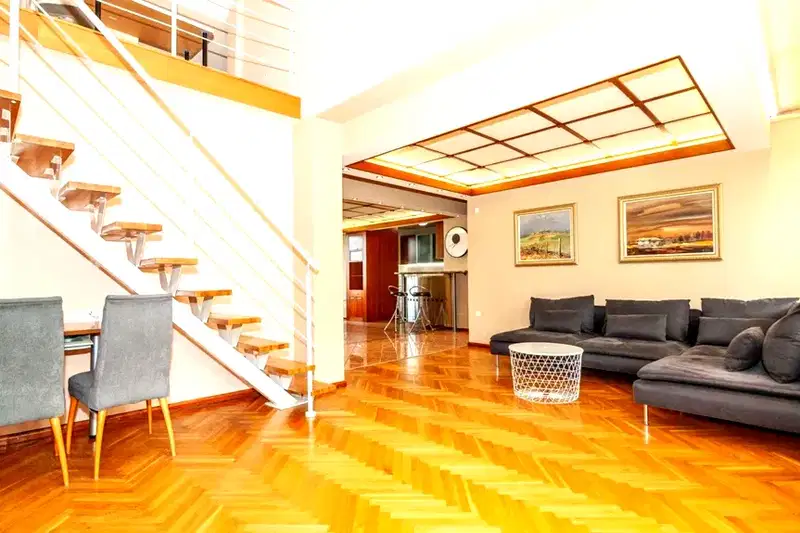 4-bedroom apartment in Sofiya, Centyr