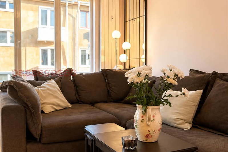 Spacious 4-room apartment in Center, Sofia with balcony
