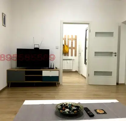 Снимка 3 — Просторен 4-стаен апартамент в Центъра на София с балкон