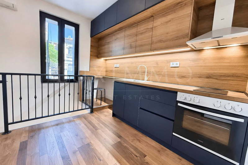 5-bedroom apartment in Sofiya, Centyr