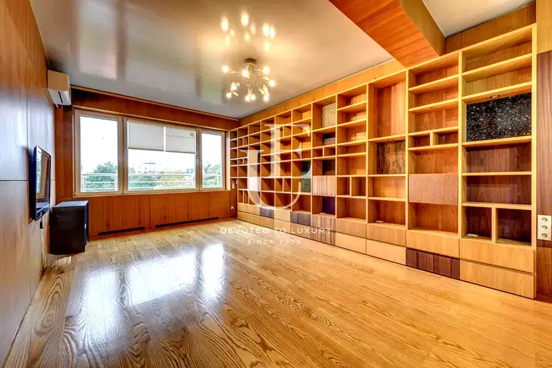 3-bedroom apartment in Sofiya, Doktorski Pametnik