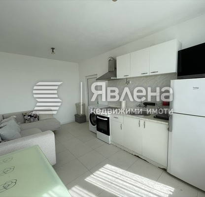 Photo 2 — Two-room apartment in Druzhba 1 with elevator and partial renovation
