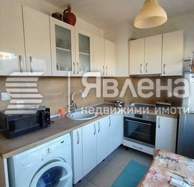 Снимка 4 — Двустаен апартамент в Дружба 2 с два балкона
