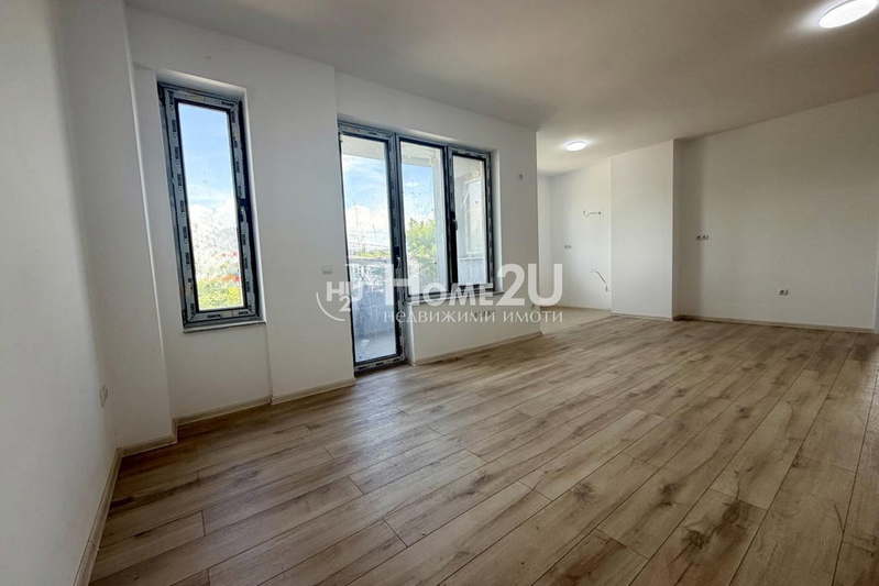 3-bedroom apartment in Sofiya, Drujba 2
