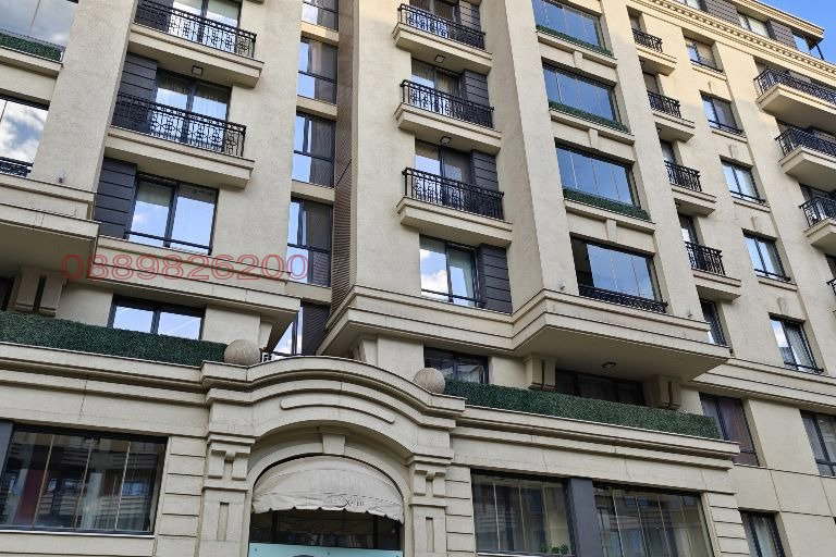 Двустаен апартамент с паркомясто в Дружба 2, София