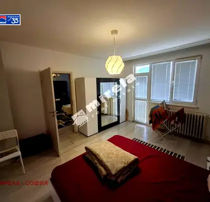Снимка 3 — Двустаен апартамент с тераса в Дървеница, София