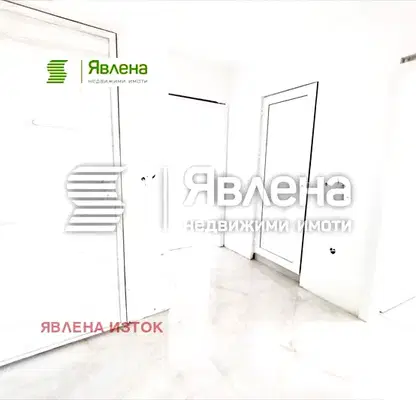Снимка 3 — Тристаен апартамент с тераса и гледка в Горубляне, София