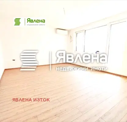 Снимка 2 — Просторен 3-стаен апартамент в Горубляне с панорамна тераса
