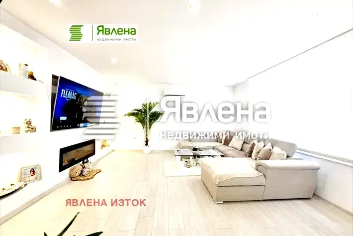 Тристаен апартамент с двор и гараж в Горубляне, София
