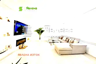 Тристаен апартамент с двор и гараж в Горубляне, София