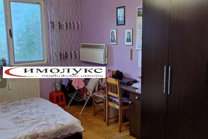 Преустроен 3-стаен апартамент в Хаджи Димитър с югозападно изложение