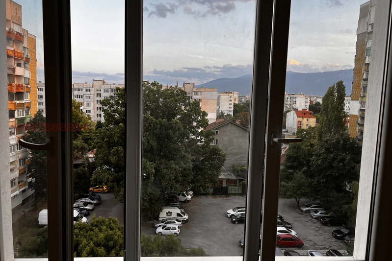 3-bedroom apartment in Sofiya, Hadji Dimityr
