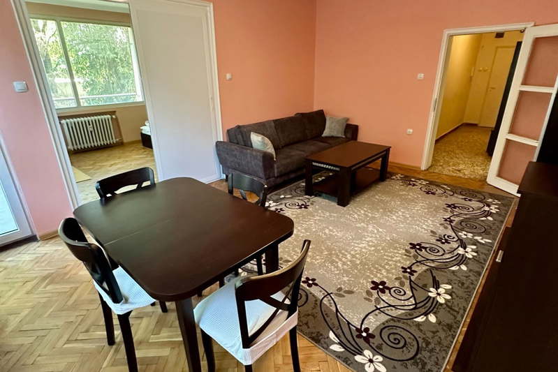 3-bedroom apartment in Sofiya, Hipodruma