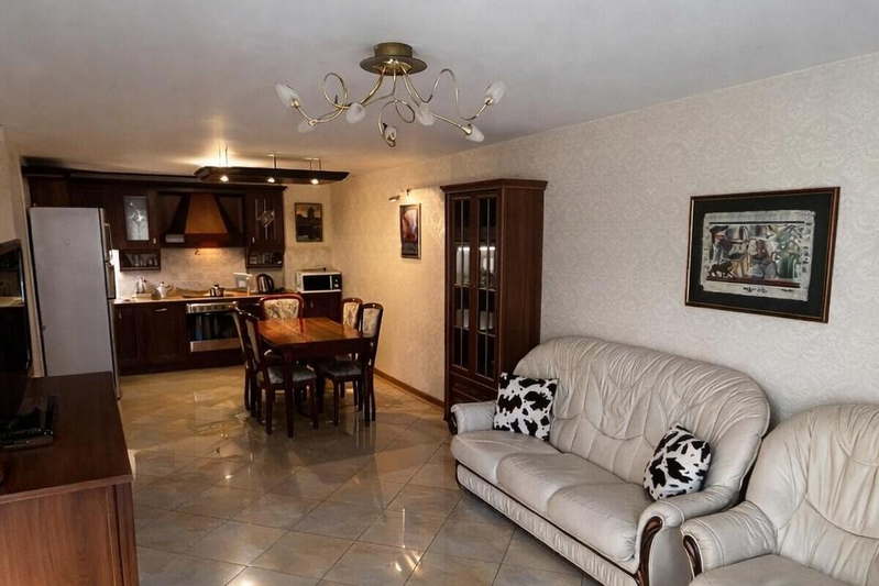 3-bedroom apartment in Sofiya, Hipodruma