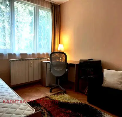 Снимка 5 — Тристаен апартамент с балкон в Изток, София