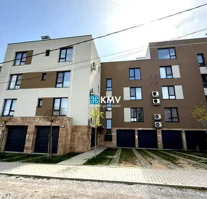 Снимка 2 — Тристаен апартамент с тераса в кв. Карпузица, София