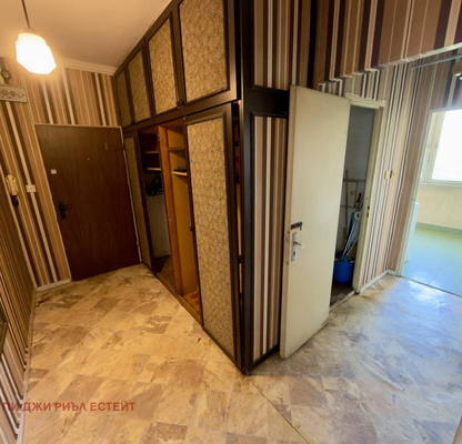 Снимка 5 — Двустаен апартамент с потенциал за тристаен в Красна поляна 1