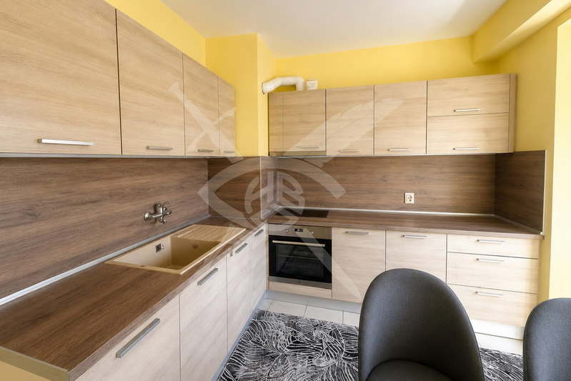 Тристаен апартамент с 90 кв.м. в Красна поляна 2, София