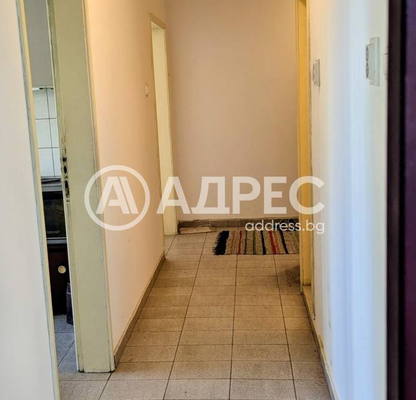 Снимка 3 — Тристаен апартамент в Красна поляна 3 с два балкона