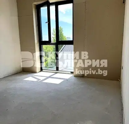 Снимка 3 — Двустаен апартамент с южно изложение в Красно село, София