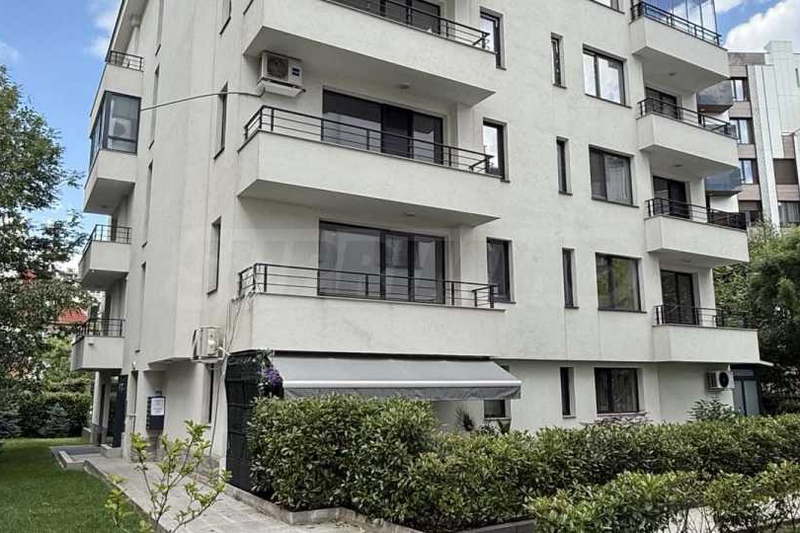 3-bedroom apartment in Sofia, Krasno Selo
