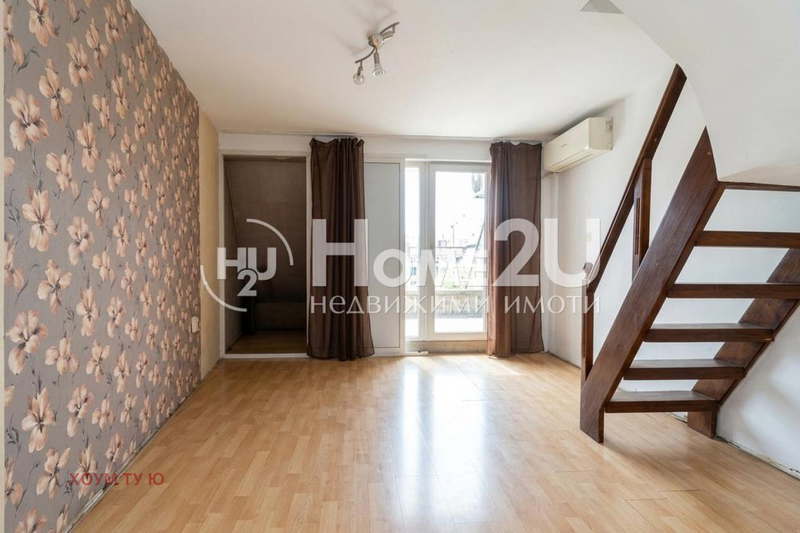 3-bedroom apartment in Sofiya, Krasno Selo