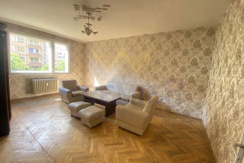 4-bedroom apartment in Sofiya, Krasno Selo