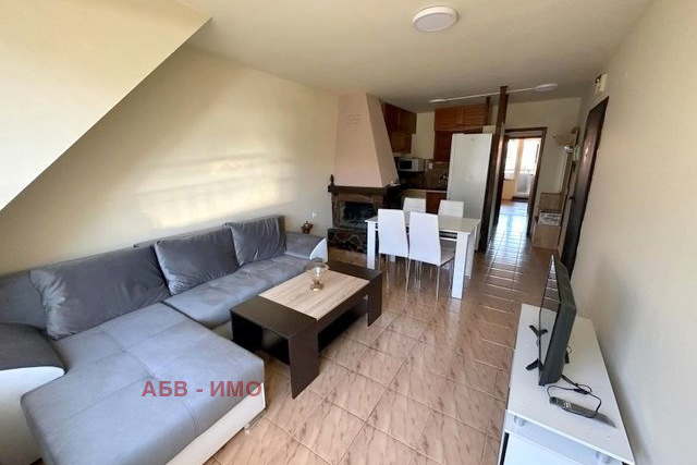 4-bedroom apartment in Sofiya, Krasno Selo