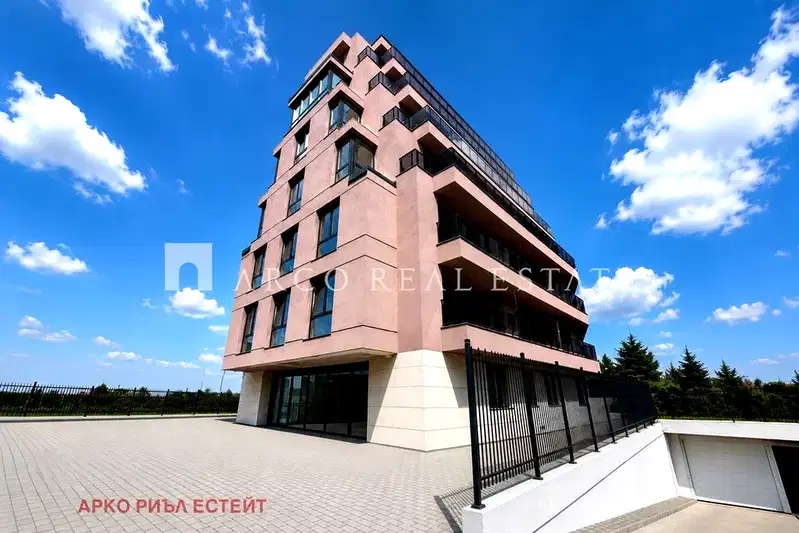 3-bedroom apartment in Sofiya, Krystova Vada