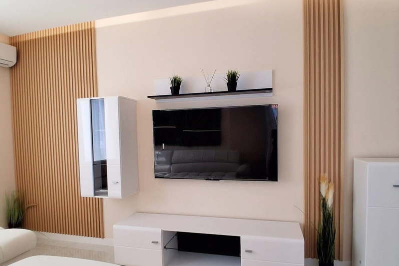 Three-room apartment in Krastova vada with new-build