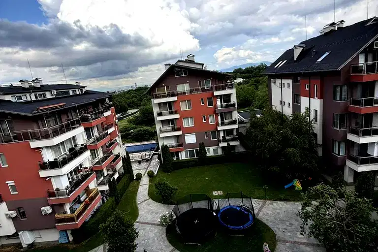 4-стаен мезонет в Кръстова вада с тераса и гледка към Витоша