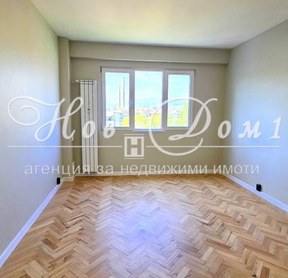 Снимка 3 — Тристаен апартамент с панорамна тераса в Лагера, София