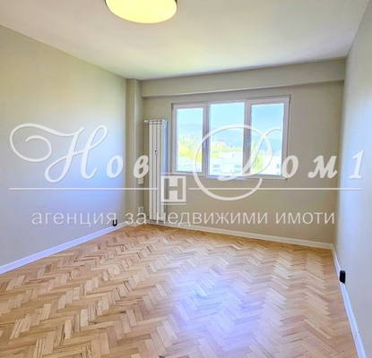 Снимка 4 — Тристаен апартамент с панорамна тераса в Лагера, София
