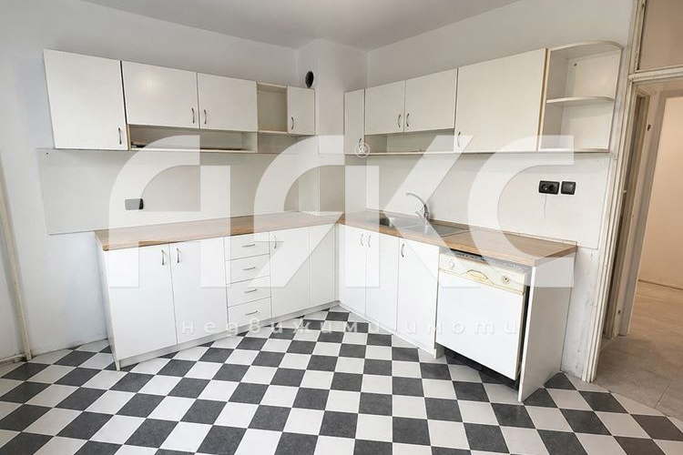 3-bedroom apartment in Sofiya, Levski V