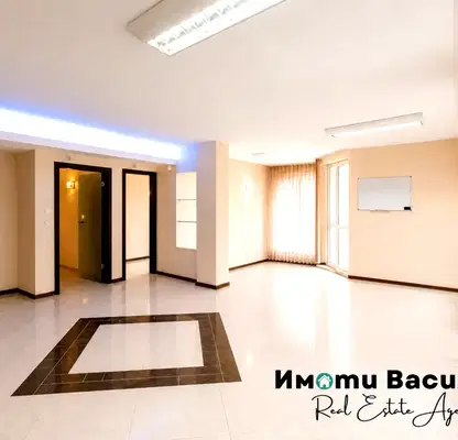 Снимка 2 — Просторен 3-стаен апартамент с две тераси в Лозенец, София