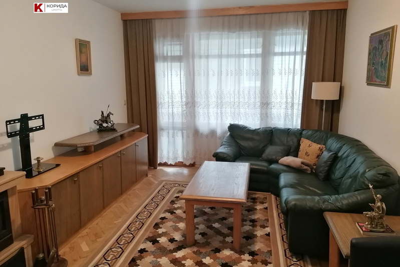 3-bedroom apartment in Sofiya, Lozenec