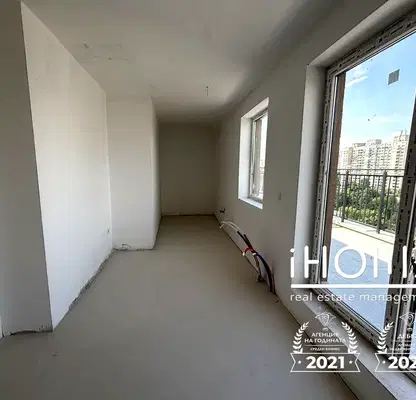 Снимка 2 — Двустаен апартамент с панорамна тераса в Люлин 2, София
