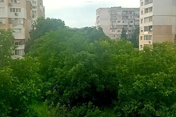 Просторен 3-стаен апартамент в Люлин 5 с две лоджии